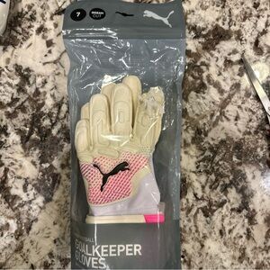 Puma Future Match NC Goalkeeper Gloves 041926-01size 7 White Pink Soccer Adult